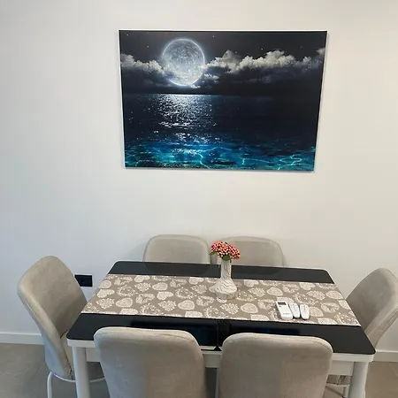 Alezzi Odyssey شقة Năvodari